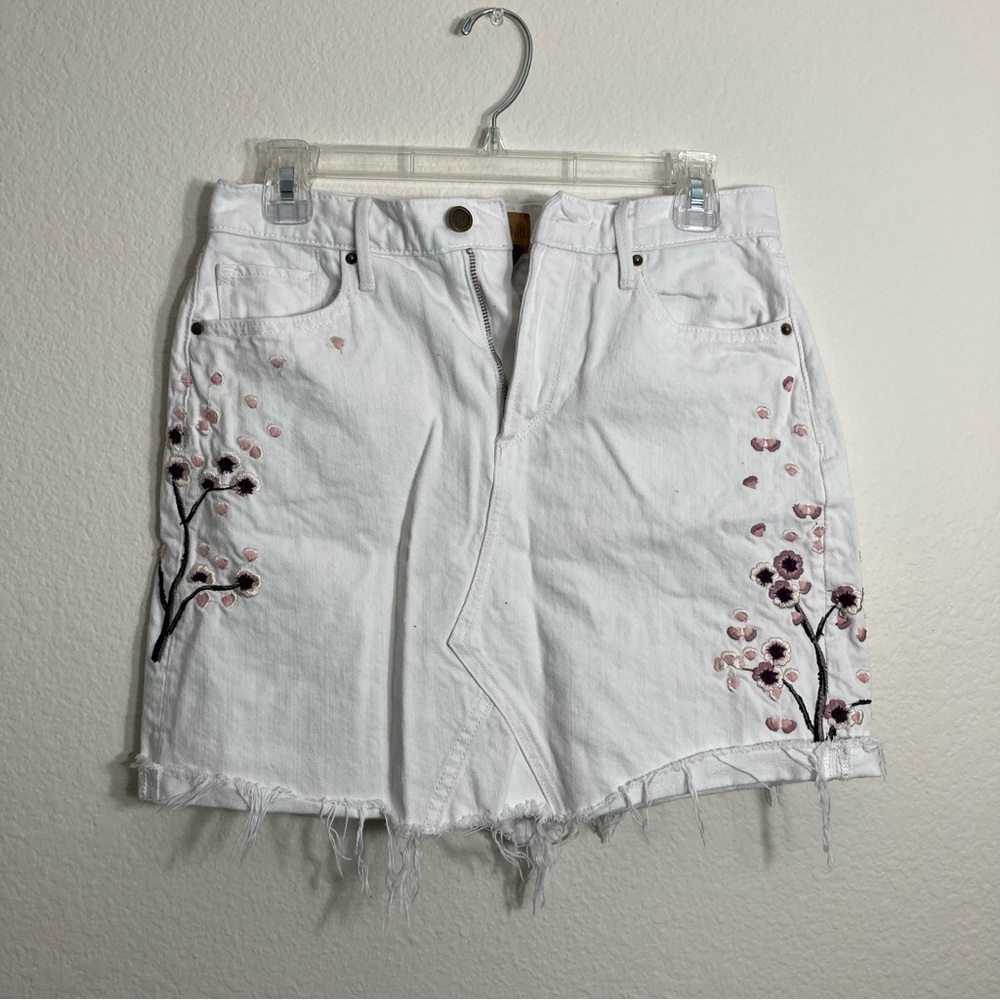 Driftwood Stef Embroidered Mini Skirt - White - Size 26